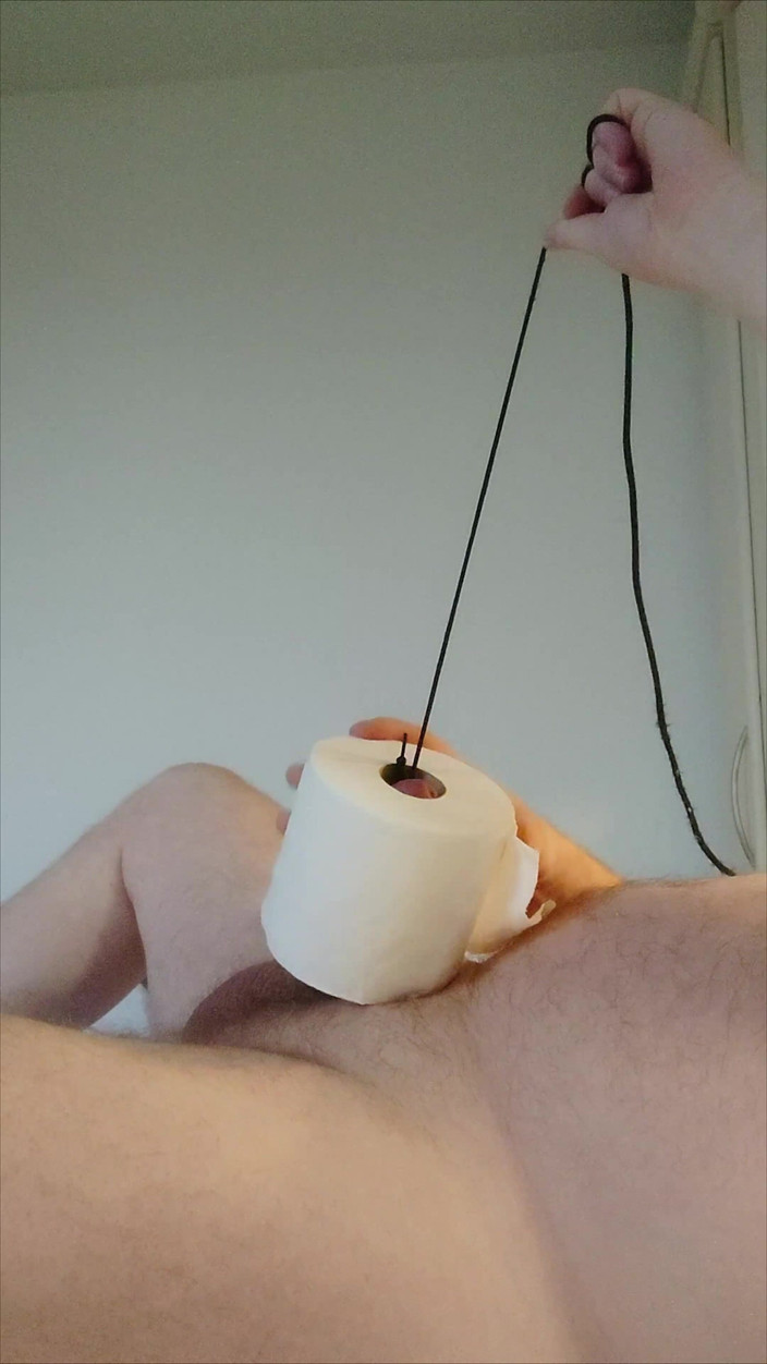 Carmen_Nylonjunge: 尼龙贾恩操着饥渴的卫生纸卷