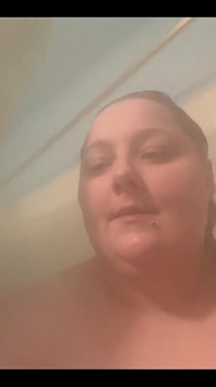 BBW Plays in the Shower