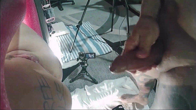 Phoenix Rizin': Orgasmos e gloryholes