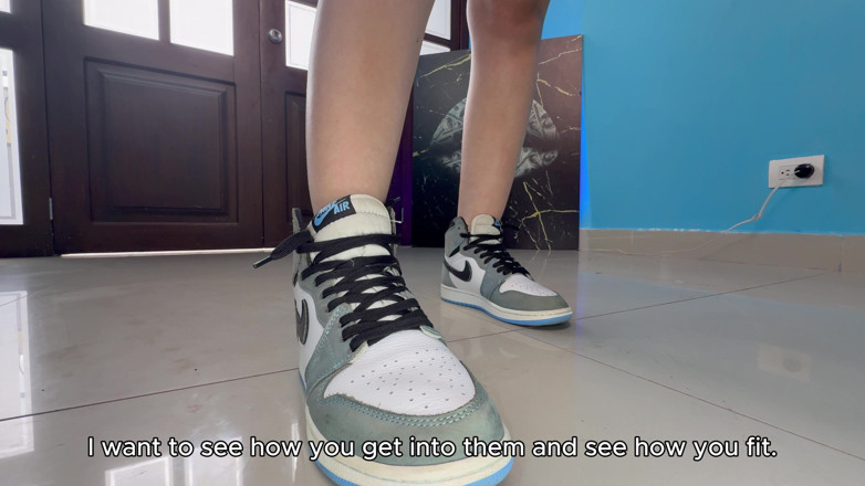 alejakink: Sepatuku bakal jadi rumahmu