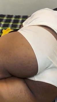 POV: nevlastní otec omylem spletl svou nevlastní dceru ve své ložnici