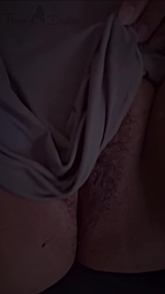 Tender Little Devil: Vagina Saya Panas Dan Saya Harus Pergi Ke Kamar Saya...