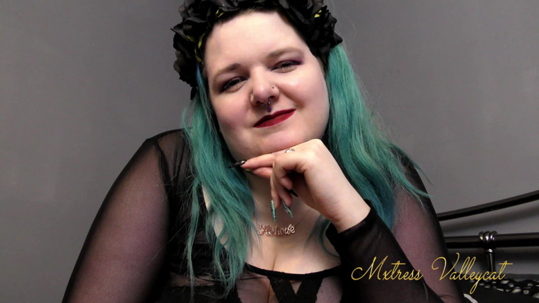 Mxtress Valleycat: Gothic hotwife