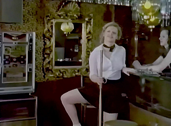 Vintage Erotic Archive: Tentations dans la salle de billard