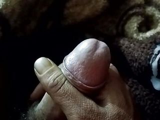 Gangbang straight: Mentre si masturba