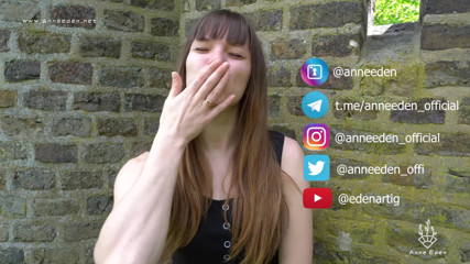 Anne Eden: Squirt shower in the camshow!