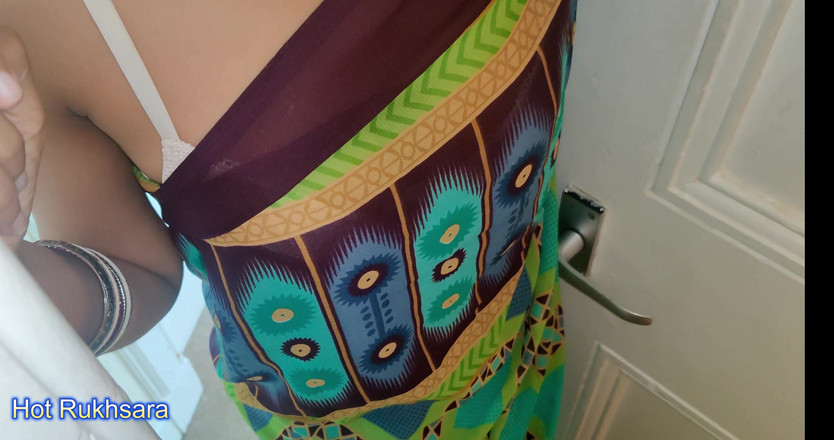 hot_rukhsara: 操我在商店里认识的穿着绿色纱丽服的随机男人！印地语肮脏音频