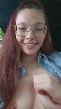 Sextape w samochodzie