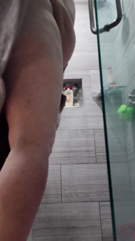 Sexy BBW Amanda Stuzzica Sotto La Doccia