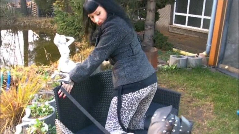 Domina Lady Vampira - SM Studio Femdom Empire: Pet played slave licks the boots clean