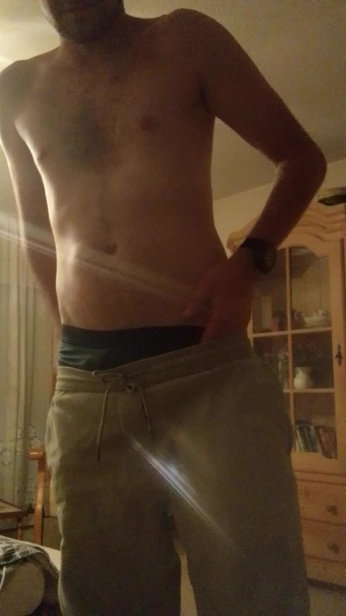 Lukboy92: Mladý muž chce sát ptáka a tvrdě ošukat můj zadek