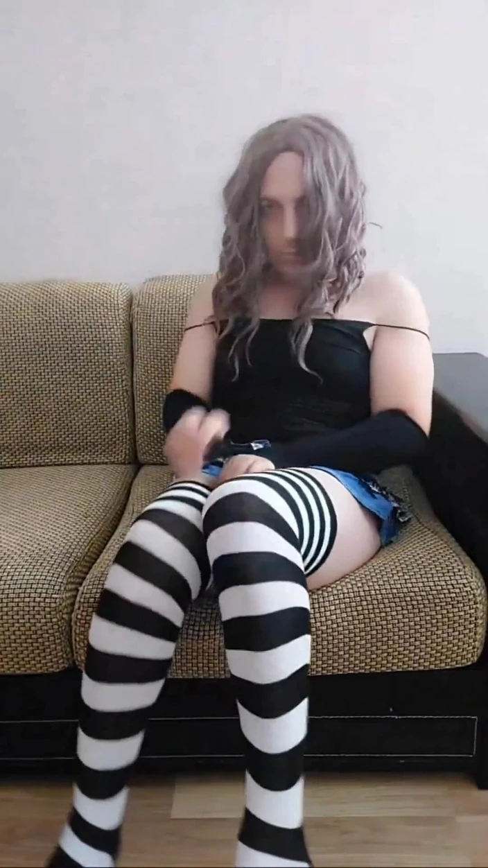A Huge Risky Cumshot Close to Traffic