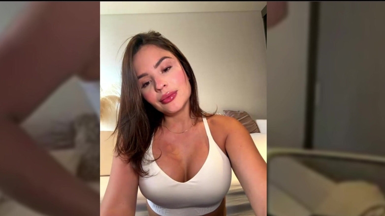 Gilr latinas: Latina with Perfect Tits Masturbates in Her Room Without Knowing...