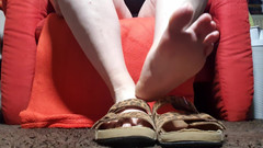 Dirty Jade: Stropi pe picioarele mele în papucii de leopard