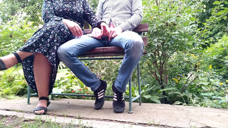 OurFetishLife: Handjob outdoors in the park