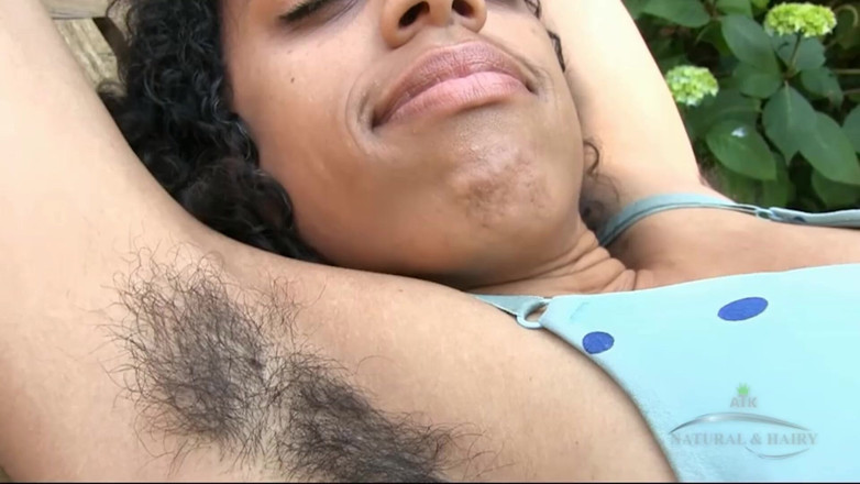 ATK Fans (Hairy): Esta adorável beleza exótica peluda deve ser vista ao ar...