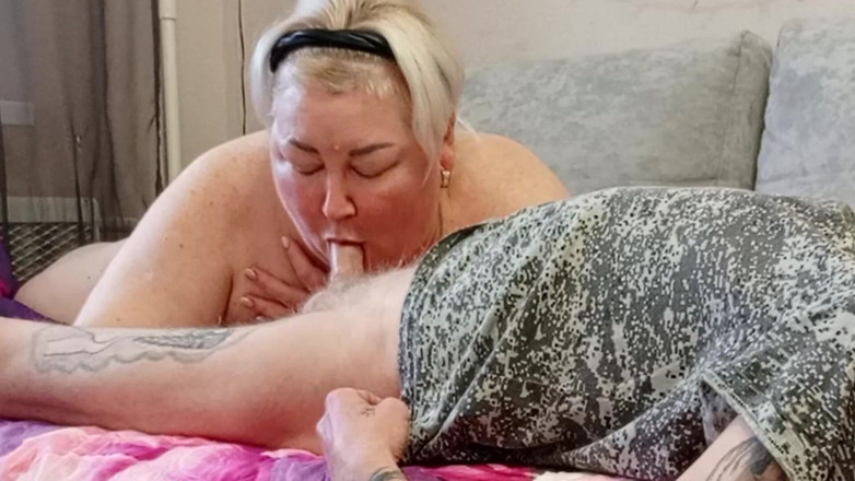 Zona901: Orgazm głęboko w ustach sąsiada to przyjemność