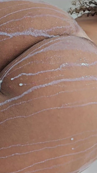 Tetona brasileña Analua grandota leche y tetona fetiche