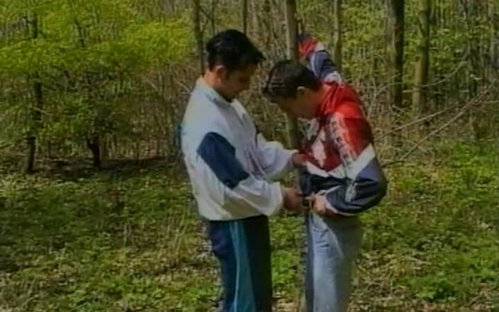 Gay 90's Vintage Porn: Contact avec la peau d’un homme lubrique n° 2