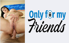 Only for my Friends: Jenny One a coura přítelkyně s velkými, pevnými prsy bere...