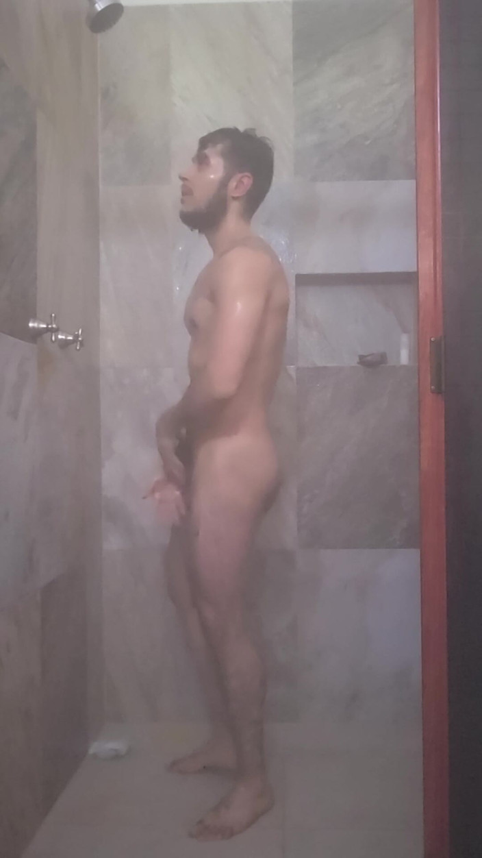 Alxndr McFee: 나랑 같이 샤워해 줄래?