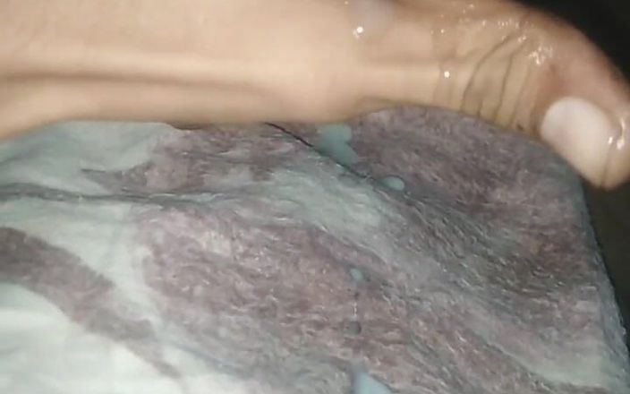 Khurram Shahzad: Masturbându-se pentru a ejacula mai tare