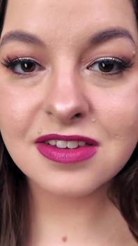 Slabí pro moje baculaté rty - svůdná bohyně rtěnek Sydney Křičí pohádí vaši rtěnku gooning ještě dále, když se stáváte více