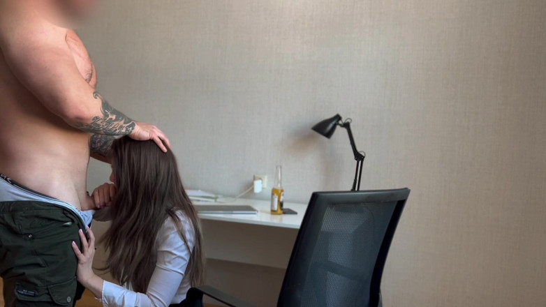 RabidRabbitss: Kollegin will sex, hat ein paar orgasmen und eine gesichtsbesamung