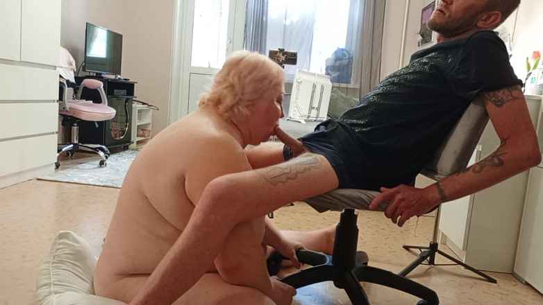 Zona901: Freundin will sperma in den mund und lutscht schwanz