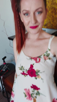 My Fluffy Bush Can't Be Hiddebehind Tights