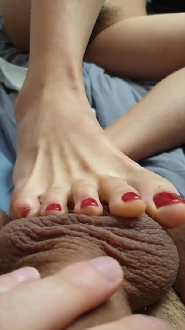 SpicyGum: June liu – schneller amateur-footjob