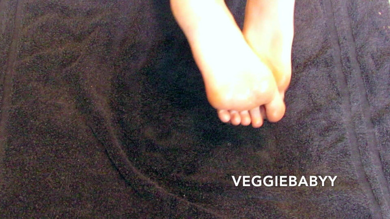 Veggiebabyy: Ayaklarıma yağ sürtünüyor