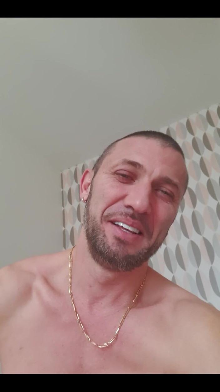Boy jerking off: Dobré ráno