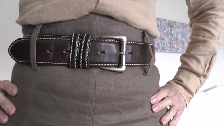 Lady Victoria Valente: Emozionante prova della cintura con una gonna di lino, Parte 3,...