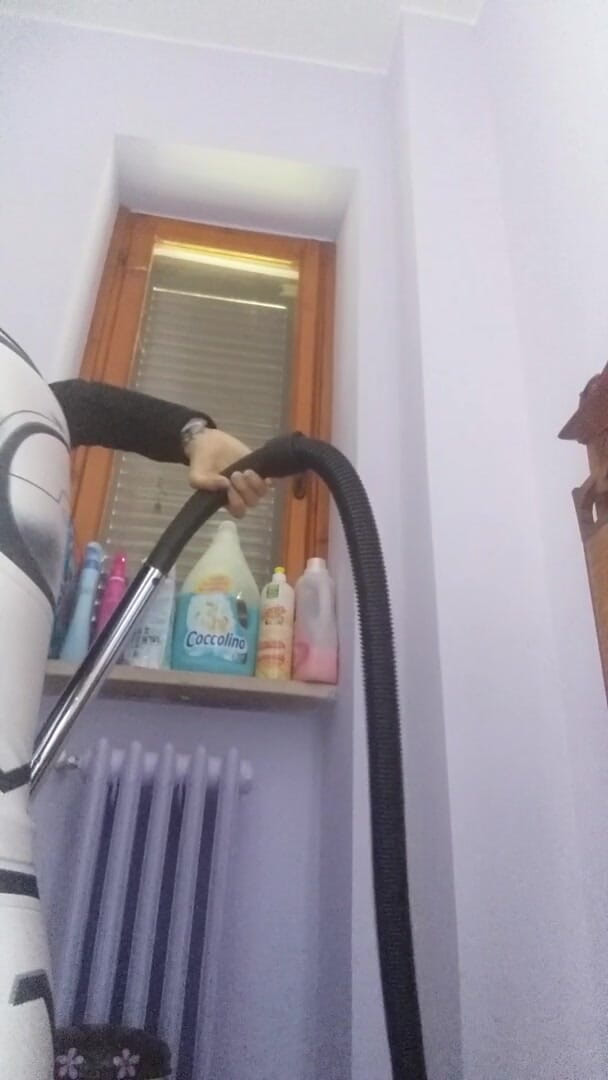 savannahamatoriale: È così sexy l'aspirapolvere!