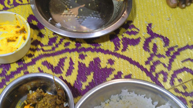 Quando eravamo da soli a casa, avevo mangiato con la mia sorellastra