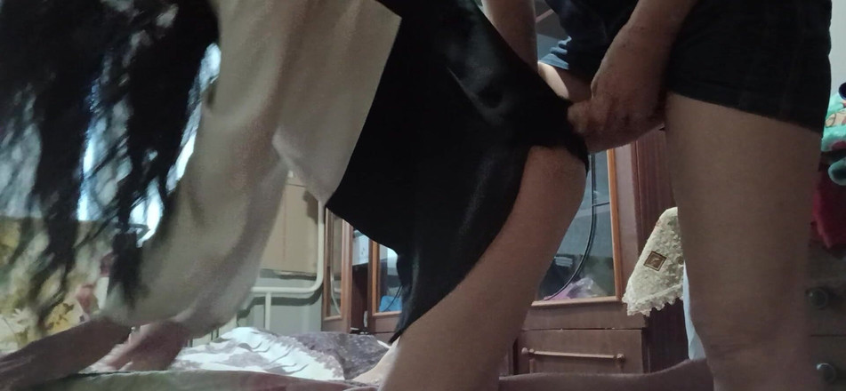 Lesbian-illusion: În loc de lecții extra private acasă, profesoara mea matură...