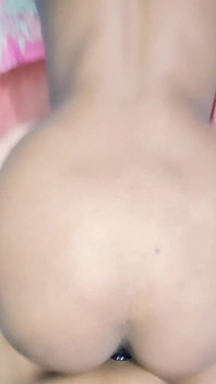 La studentessa del bangladesh Haya viene scopata per la prima volta da un cazzo nero anale a pecorina