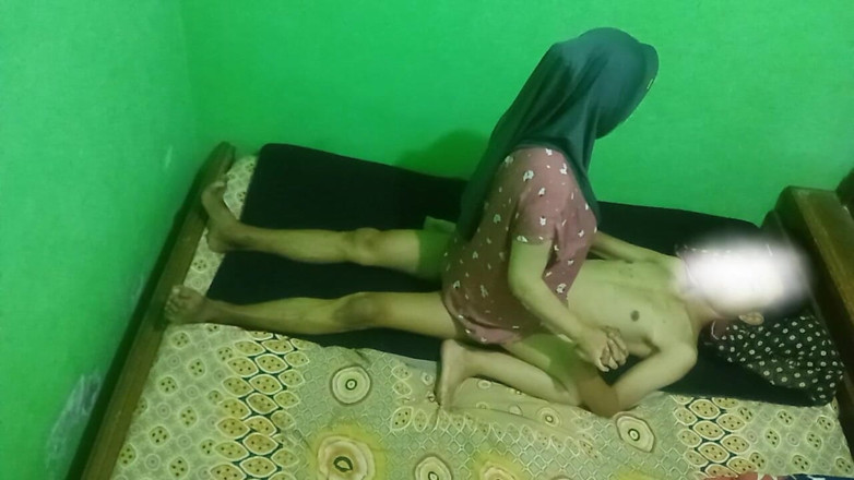 Famly sex: Wanita Asia Hijab Viral Di Kontol Ku Sampe Muncrat