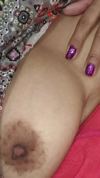 वाइब्रेटर चूत के खेल के साथ भारतीय हॉट देसी भाभी