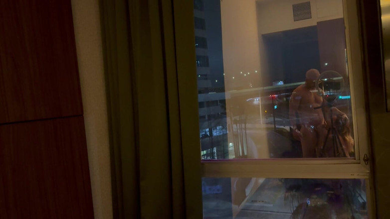 MYA Pleasure: Reflejos de la ventana del hotel