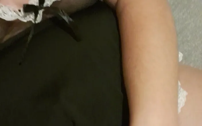 Leila_crystal: Masturbates MILF
