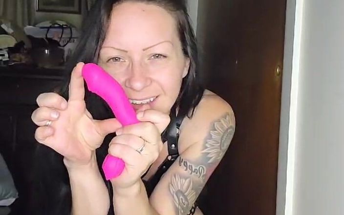 Raven Willow: Đó có phải là một dương vật Lmao