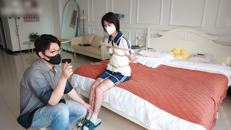 Asian bondage: The Innocent Girlfriend Is Bound with Ropes in Her College...