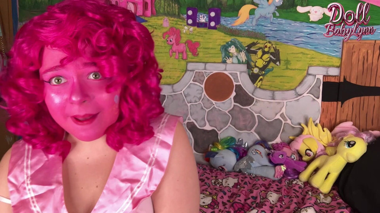 DollBabyLynn: Rülpsen und singen mit pinkie