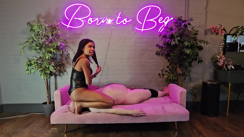 Domestic femdom: Bạn Có Thể Kéo Dài Bao Lâu Dưới Cặp Mông...