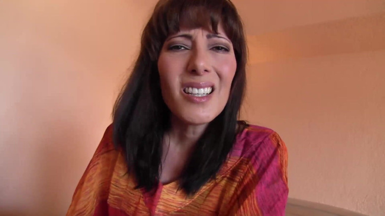 Taboo Handjobs - Liberated Eye: Ibu tiri lagi asik ngocok kontol saat liburan Zoey Holloway &amp;...
