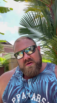 Jack Stacked - gros pieds musclés et taquinage intense de dessous de pieds au bord de la piscine