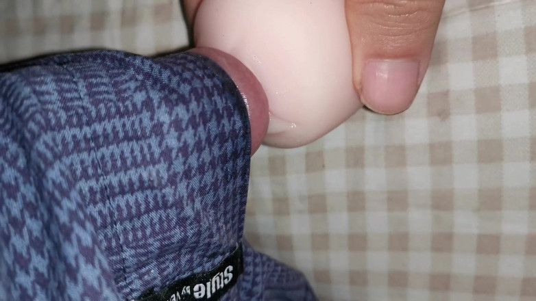 Milky Tata: 쪼이는 보지 따먹기