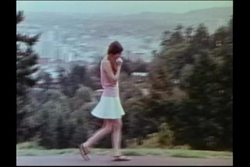 Bisco Birchwood Productions: Oyun alanı üvey kız kardeşler